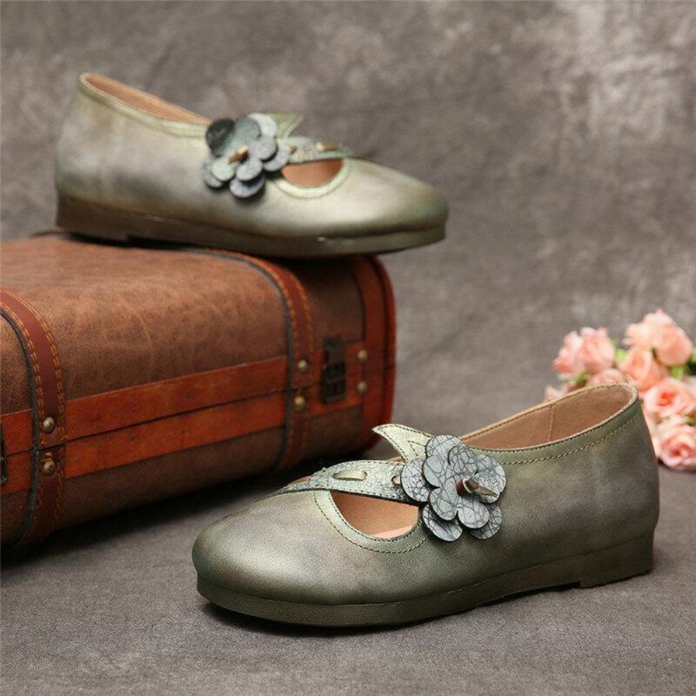 Vintage Handgefertigte Weiche Leder Blumenriemen Grün Slip Auf Flachen Schuhen