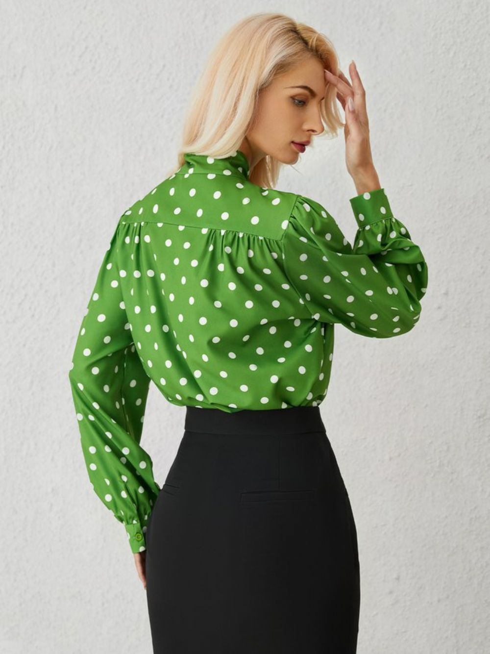 Grüne Lockere Polka Dotslangärmlige Elegante Stehkragenoberteile Mit H-Linie