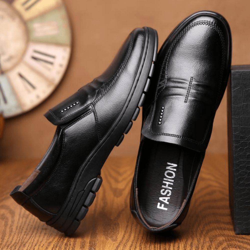 Männer Rindsleder Weicher Boden Slip-On Warmes Futter Bequemes Kleid Lässige Business-Schuhe