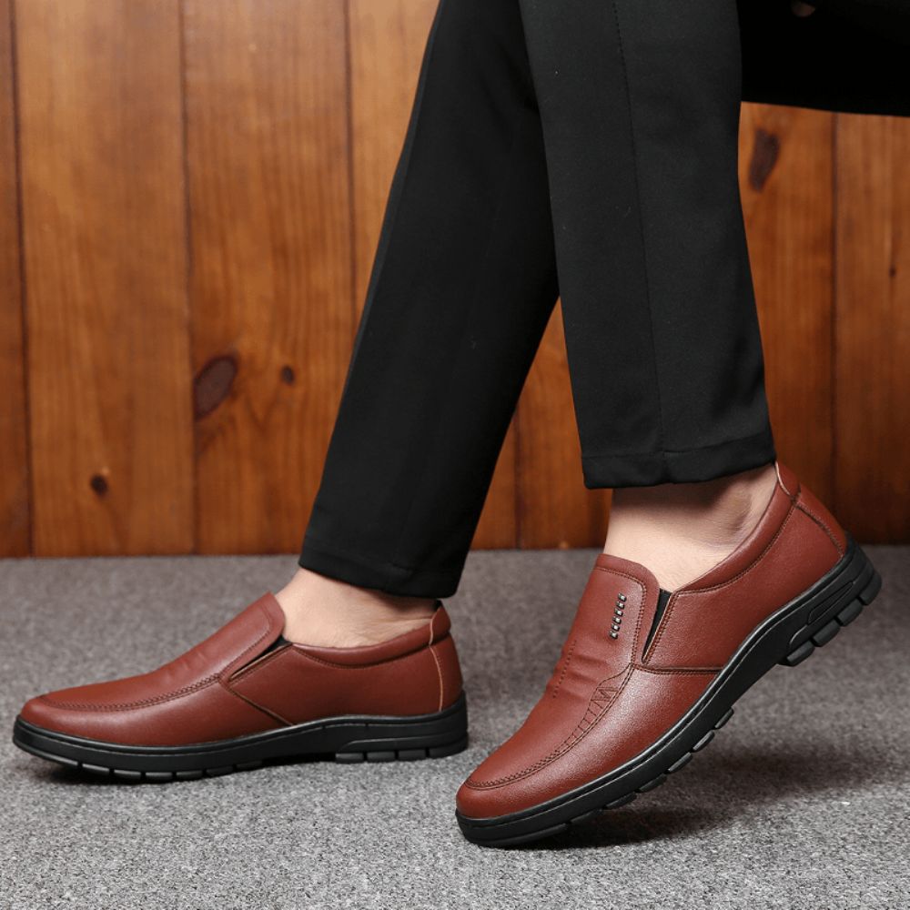 Männer Rindsleder Weicher Boden Slip-On Warmes Futter Bequemes Kleid Lässige Business-Schuhe