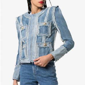 Jeansjacke Mit Fransennähten Und Löwenkopfschnalle