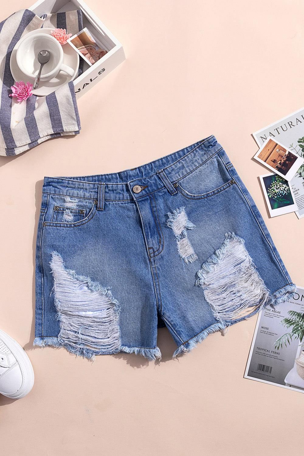 Denim-Shorts Mit Hohem Bund In Distressed-Optik