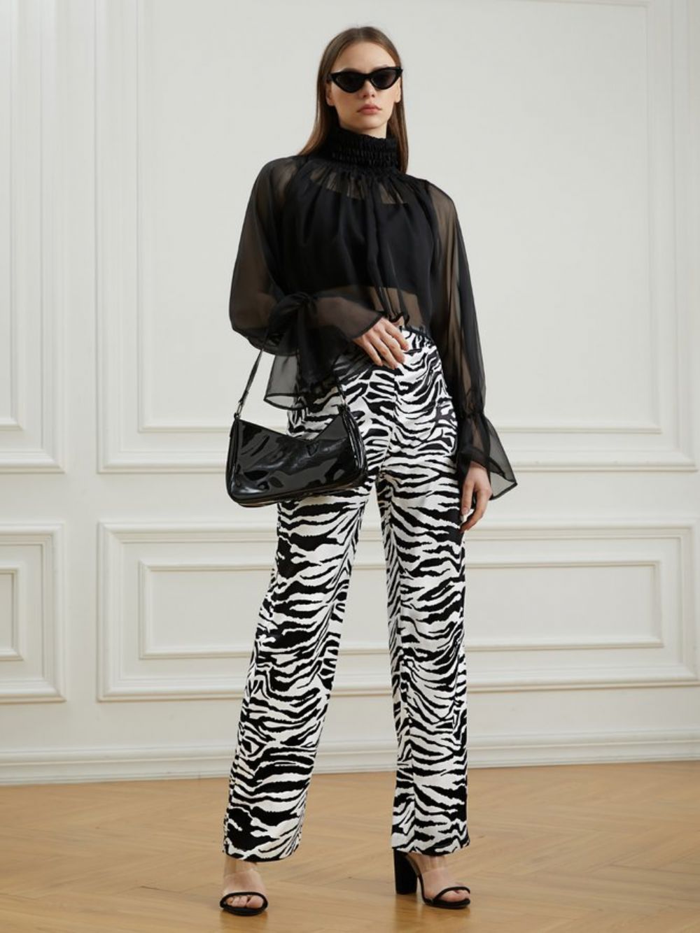 Lange Hose Mit Weitem Bein In Zebra-Optik Und Normaler Passform