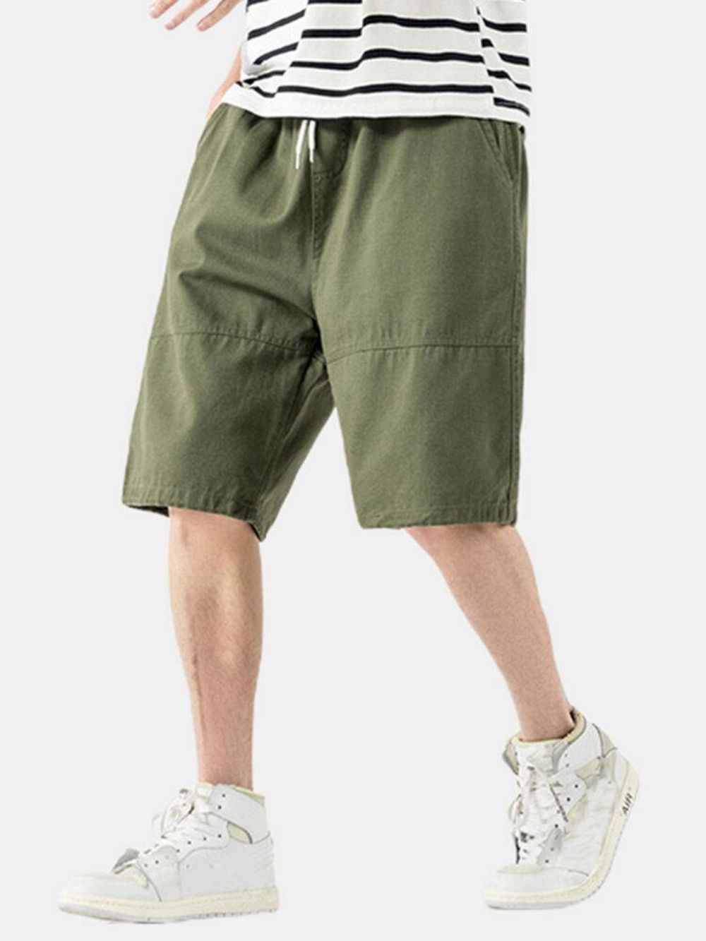 Einfarbige Herren-Shorts Mit Kordelzug Und Mehreren Taschen Aus Baumwolle