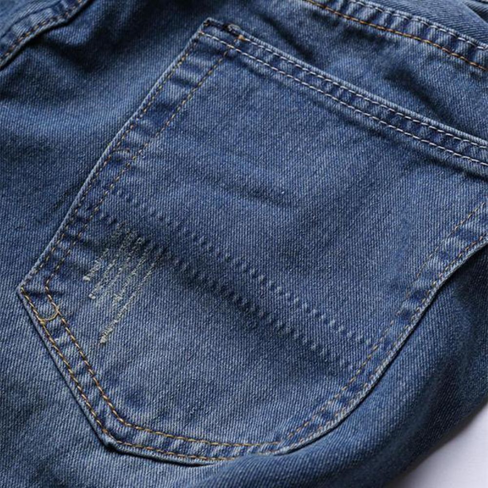 Herren Vintage Holes Hellblaue Gerade Schmale Jeans Mit Knöpfen