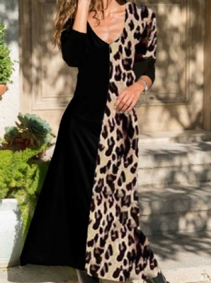 Elegantes Leopardenkleid Mit V-Ausschnitt