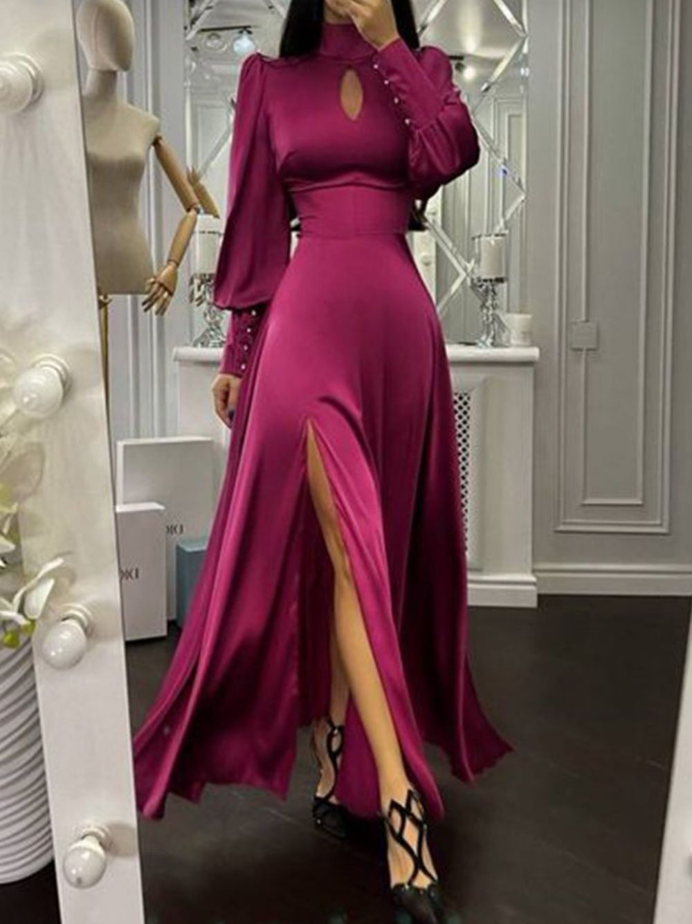 Elegantes Partykleid Aus Satin Mit Stehkragen