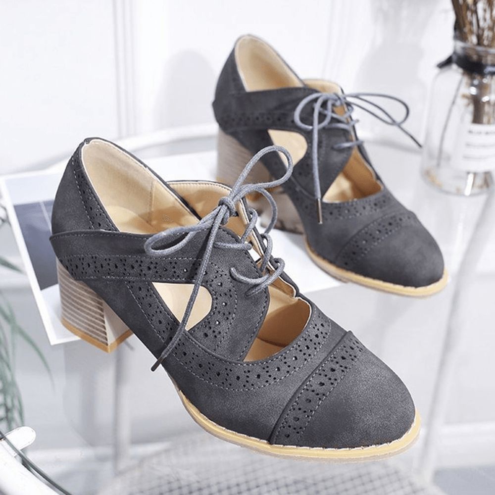 Brogue Geschnitzte Schuhe Mit Klobigem Absatz