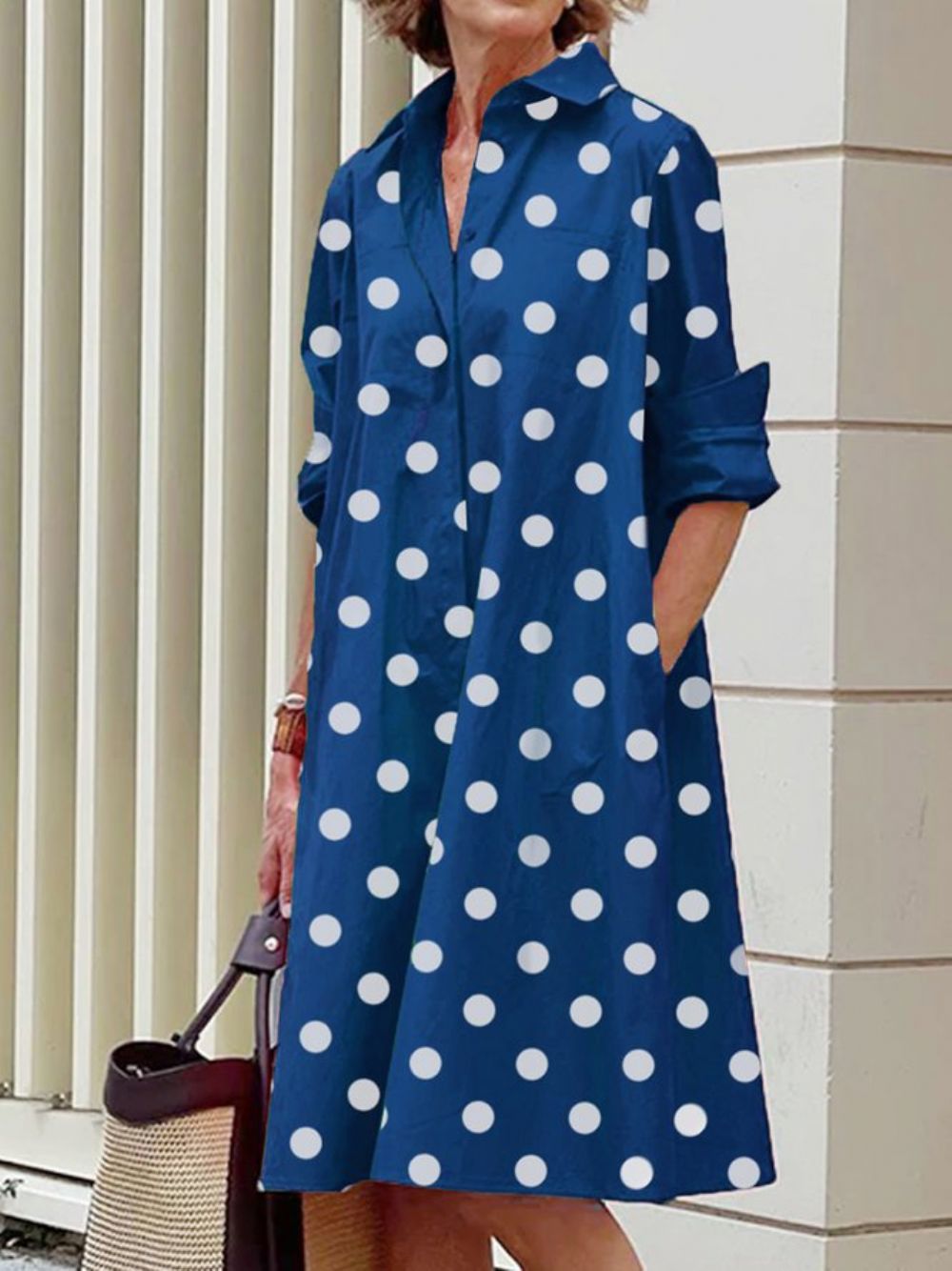 Langarmkleid Mit Polka Dots Normaler Passform Und Hemdkragen