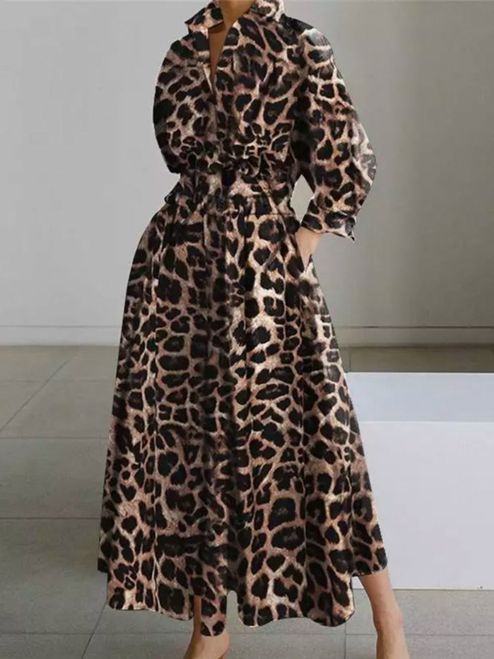 Tägliches Langärmliges Urban Leopard Dress Mit Hemdkragen