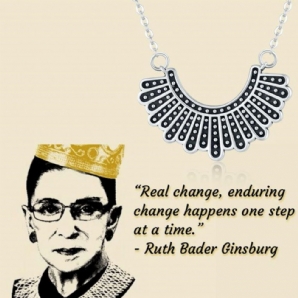 Ehren Sie Ruth Bader Ginsburg Gedenkschmuck The Banana Republic Halskette Dissenting Collar