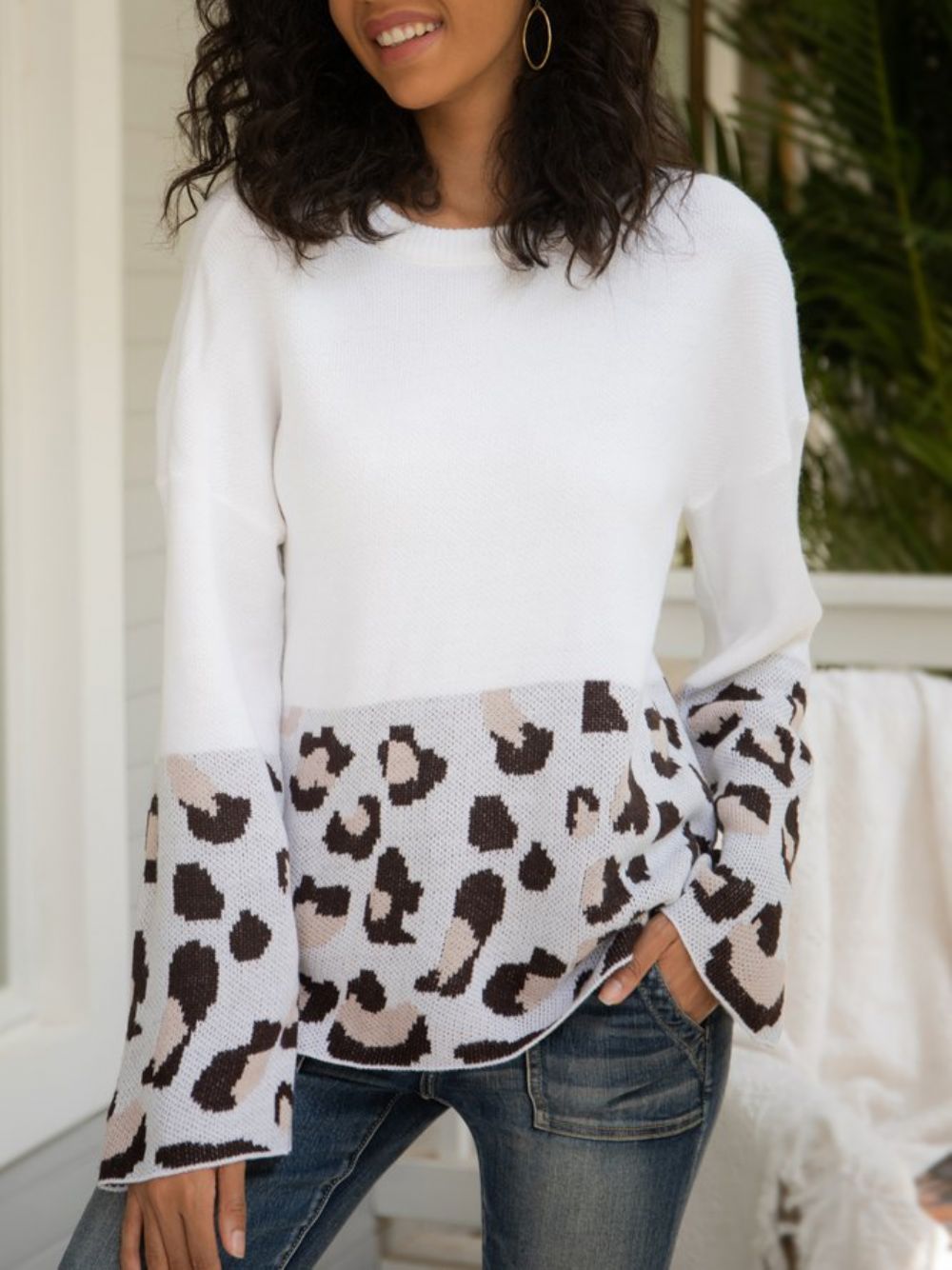 Weißer Langarm-Pullover Mit Leopardenmuster